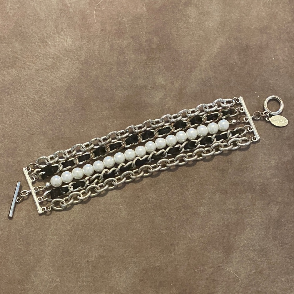 Vintage White House Black Market Silver and White Chain Bracelet